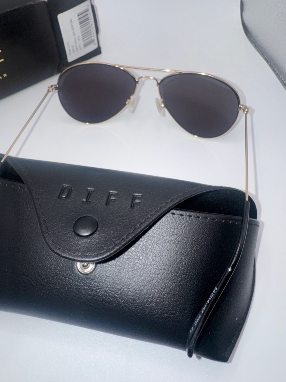 DIFF Charitable Eyewear Aviator Sunglasses Gold Frame Smoke Lens NWT w/ Case - Picture 3 of 6